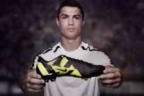 http://sportsmaza.com/wp-content/uploads/2015/10/Cristiano-Ronaldo-boot-by-Nike.jpg